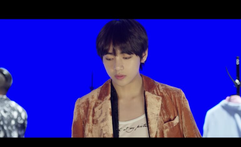 BTS “Singularity” MV | Taehyungs Outfit