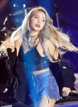 Black Lace Strap Crop Top | Solar - Mamamoo