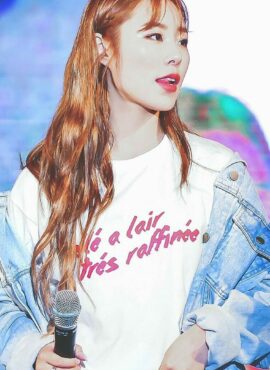 White French Phrase T-Shirt | Wheein - Mamamoo