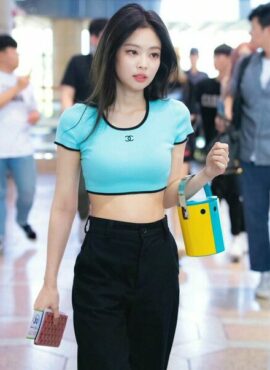 Blue Rib Knit Cropped T-Shirt | Jennie - BlackPink