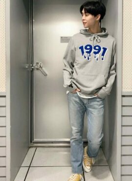 Grey 1997 Print Hoodie | Johnny - NCT