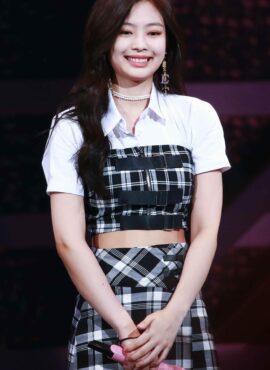 Black And White Plaid Tube Crop Top | Jennie - BlackPink