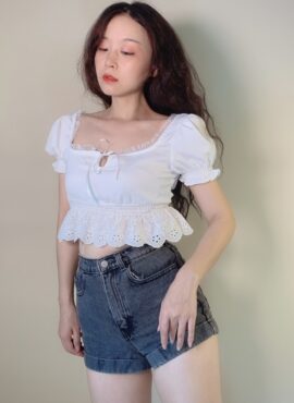 White Short Sleeved Ruffled Crop Top | Lisa - BlackPink