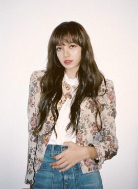 Beige Vintage Flower Print Coat | Lisa - Blackpink