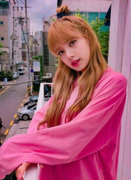 Pink Round Neck Pullover Sweatshirt  | Lisa - Blackpink