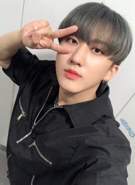 Black Zipper Polo Shirt | Changbin - Stray Kids