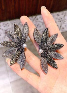 Grey Vintage Diamond Hair Clip | IU - Hotel Del Luna