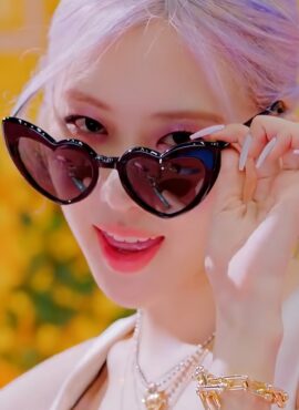 Black Heart-Shaped Glasses | Rose - BlackPink