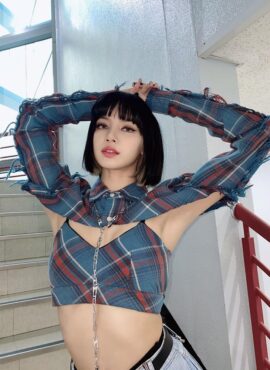 Black Plaid Cropped Shirt | Lisa - BlackPink