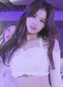 White Long Sleeve Lettuce  Crop Top | Sana - Twice