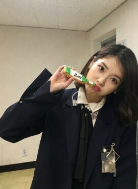 Dark Blue Suit Jacket With Brooch | IU