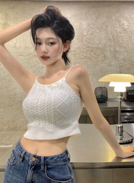 White Knitted Halter Crop Top | Rose - BlackPink