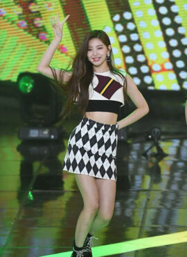 Black And White Diamond Patterned Skirt | Yiren - Everglow