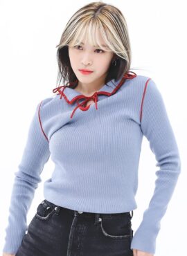 Blue Tie-Collar Top | Ryujin - ITZY