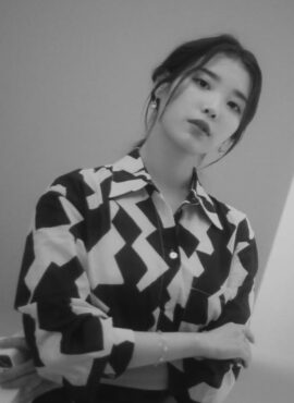 Black And Beige Geometric Pattern Shirt | IU