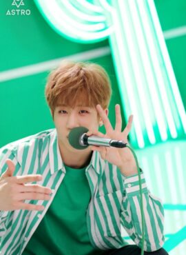 Green And White Striped Shirt | Jinjin - Astro