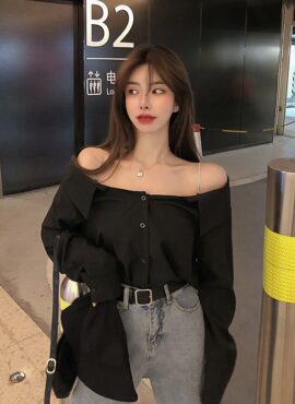 Black Off-Shoulder Chain Blouse | Ningning - Aespa