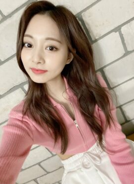 Pink Knitted Zip-Up Cardigan | Tzuyu - Twice