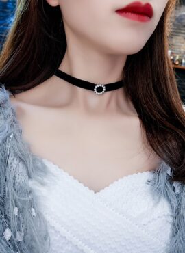 Black Crystal Velvet Strap Choker | Ryujin - ITZY