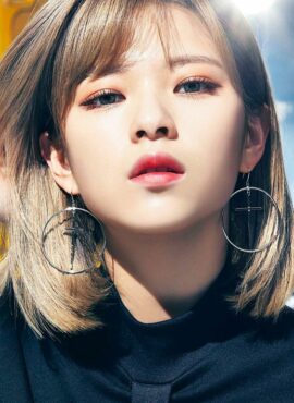 Silver  Enclosed  Cross Earrings | Jeongyeon - Twice