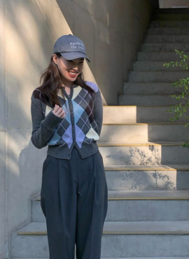 Grey Cardigan With Multicolor Diamond Pattern | Wendy - Red Velvet