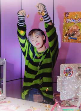 Green And Black Ragged Loose Sweater | Taehyun – TXT