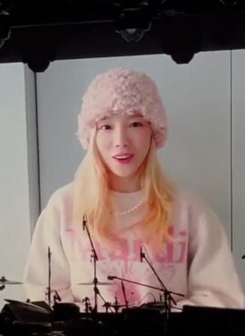 Beige Lampshade Hat | Taeyeon - Girls Generation