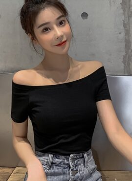 Black Off-Shoulders Short Sleeves Crop Top | Olivia - Loona