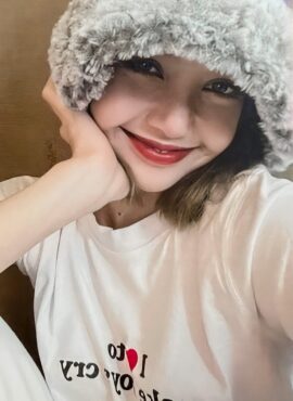 Grey Plush Hat | Lisa - BlackPink