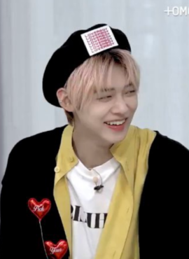 Black Balloon Heart Cardigan | Yeonjun - TXT