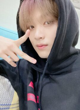 Black Graphic Print Hoodie | Haechan - NCT