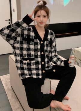 Black Plaid Button Cardigan | Jay - iKON