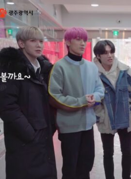 Blue Contrast Color Sweater | San - ATEEZ