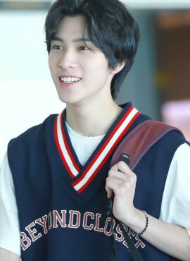 Navy Blue V-Neck Vest | Hendery - NCT