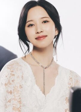 Silver T-Shaped Rhinestone Necklace | Mina - Twice