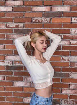 White Lace Edge Top | Onda - Everglow