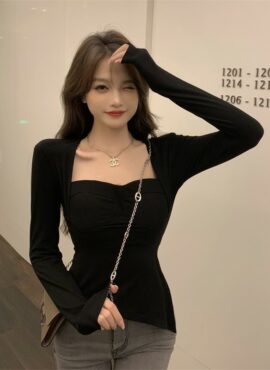 Black Chic Bustier Top | IU