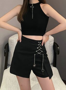 Black Skort With Chain Detail |  Dami - Dreamcatcher