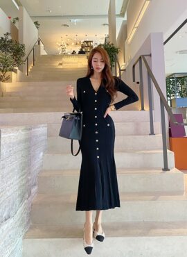 Black Long Sleeves Maxi Dress | Yeri - Red Velvet