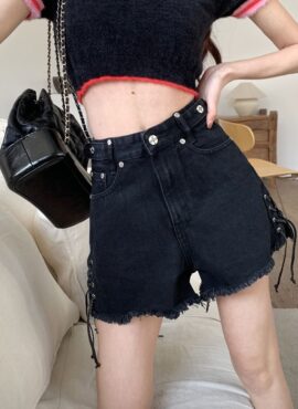 Black Cross Patched Denim Shorts | Yeji - ITZY