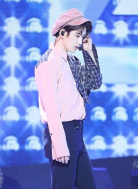 Pink Corduroy Beret Cap | Jinyoung - GOT7