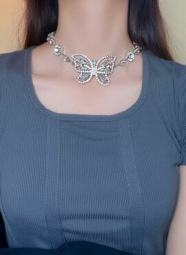 Silver Crystal Butterfly Short Necklace | Yeojin - Loona