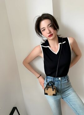 Black Polo Collar Sleeveless Top | Haerin - NewJeans