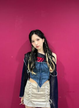 Blue Denim-Style Triangle Edge Crop Top | Mina - Twice