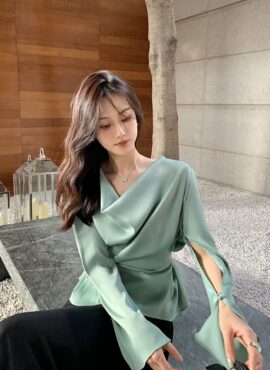 Green Cowl Neckline Blouse | Ko Hae Su - Pandora: Beneath The Paradise