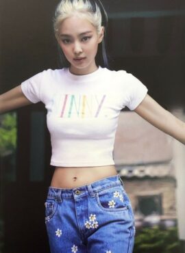 Blue Daisy Embroidered Jeans | Jennie - BlackPink