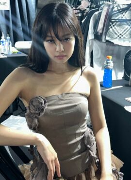 Brown Flower Embellished Tube Top | Jennie - BlackPink