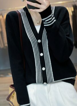 Black V-Neck Vertical Stripe Cardigan | LeeKnow - Stray Kids