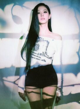 White Distorted Text Long Sleeves T-Shirt | Jisoo - BlackPink