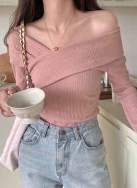 Pink Off-Shoulder Wrap Sweater | Chaeryeong - ITZY